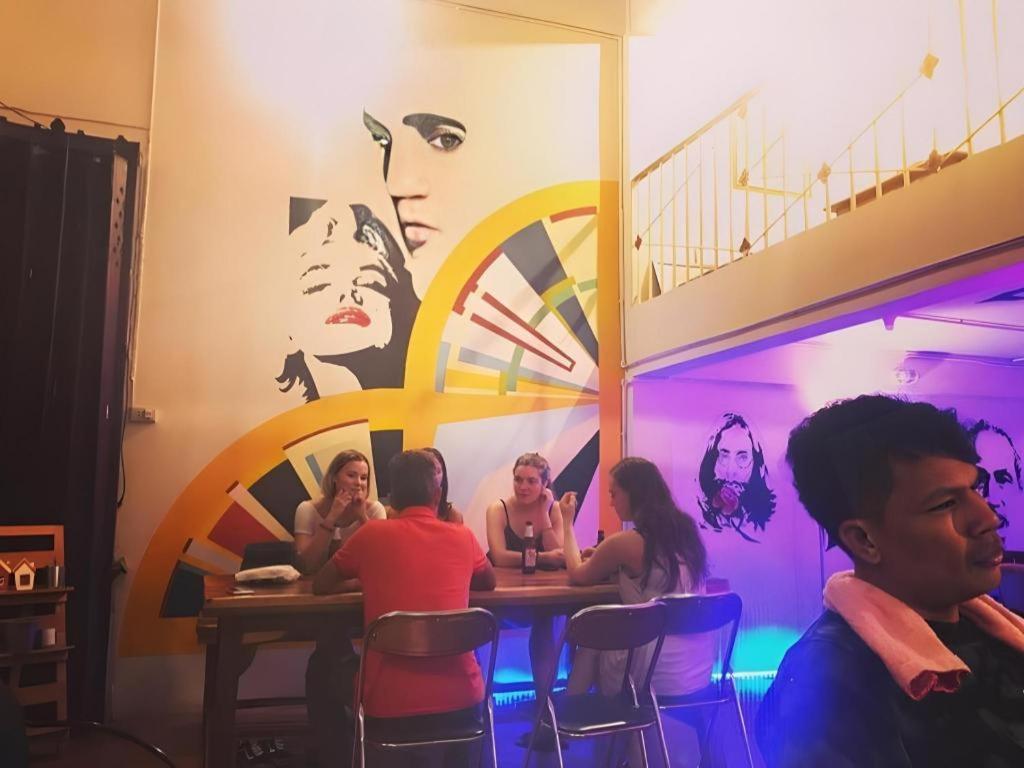 Oldie And Sleepy Hostel Udon Thani Ngoại thất bức ảnh