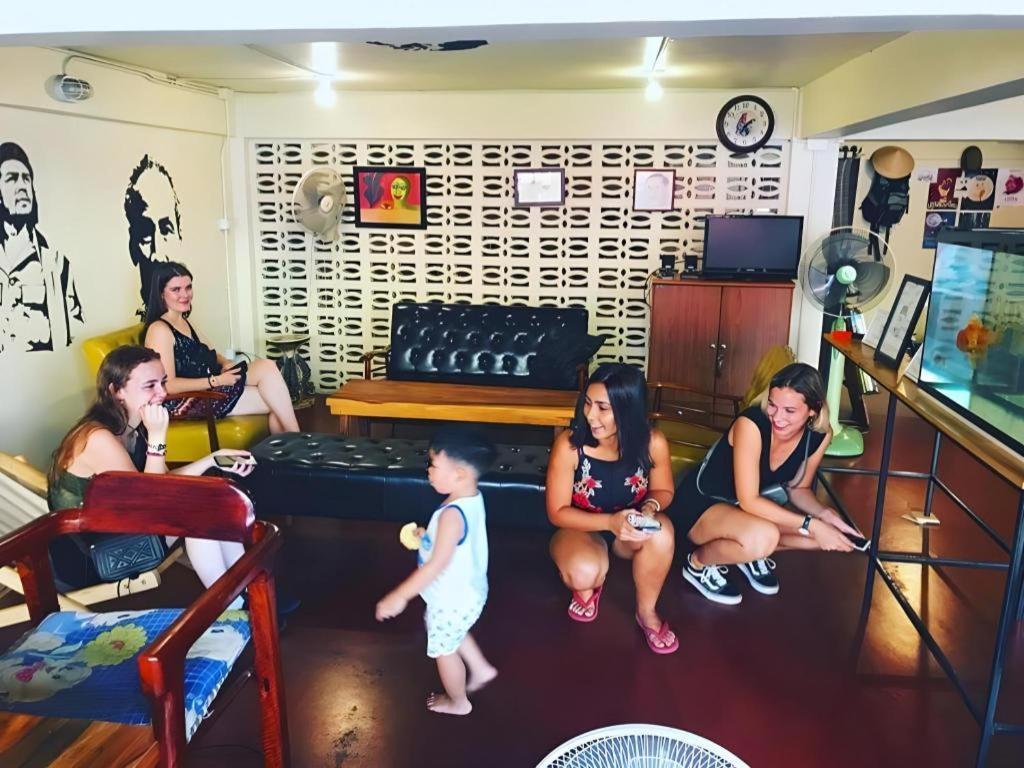 Oldie And Sleepy Hostel Udon Thani Ngoại thất bức ảnh