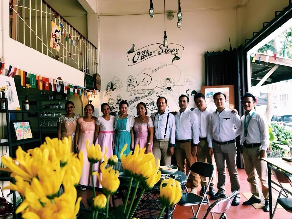Oldie And Sleepy Hostel Udon Thani Ngoại thất bức ảnh
