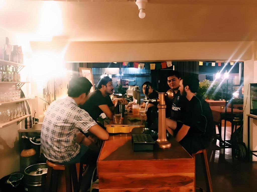 Oldie And Sleepy Hostel Udon Thani Ngoại thất bức ảnh