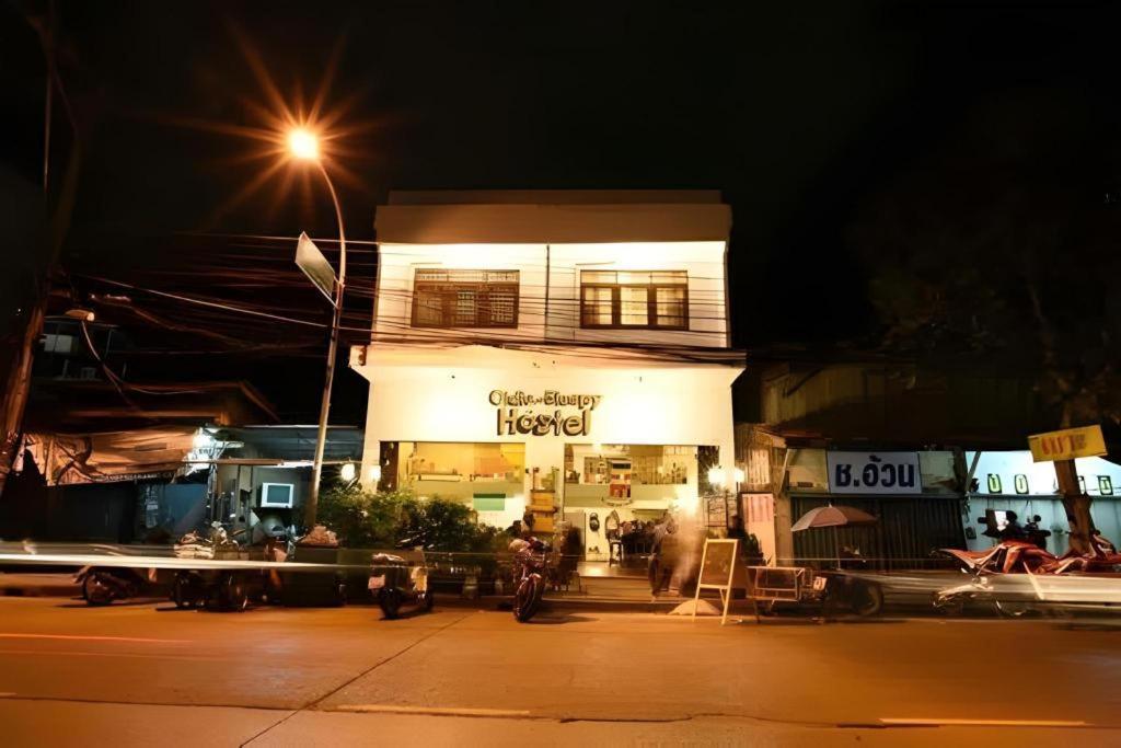 Oldie And Sleepy Hostel Udon Thani Ngoại thất bức ảnh