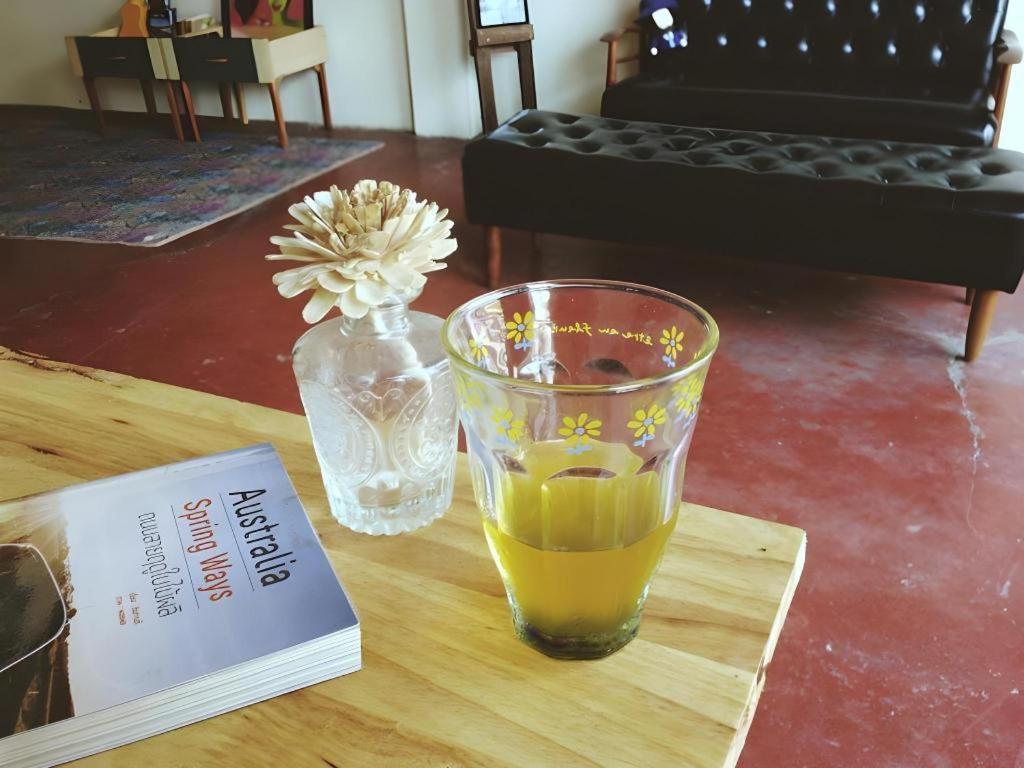 Oldie And Sleepy Hostel Udon Thani Ngoại thất bức ảnh